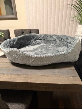 Plush Gray Pet Bed - Cozy Oval Lounger